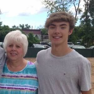 Meet your Posher, Devin